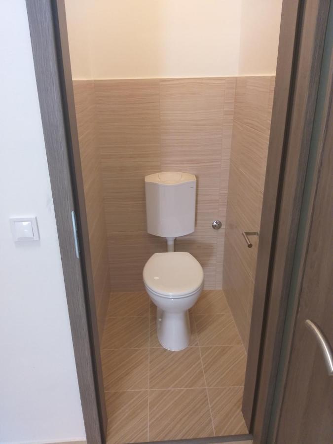 Apartment In Balatonlelle 40765 Eksteriør bilde