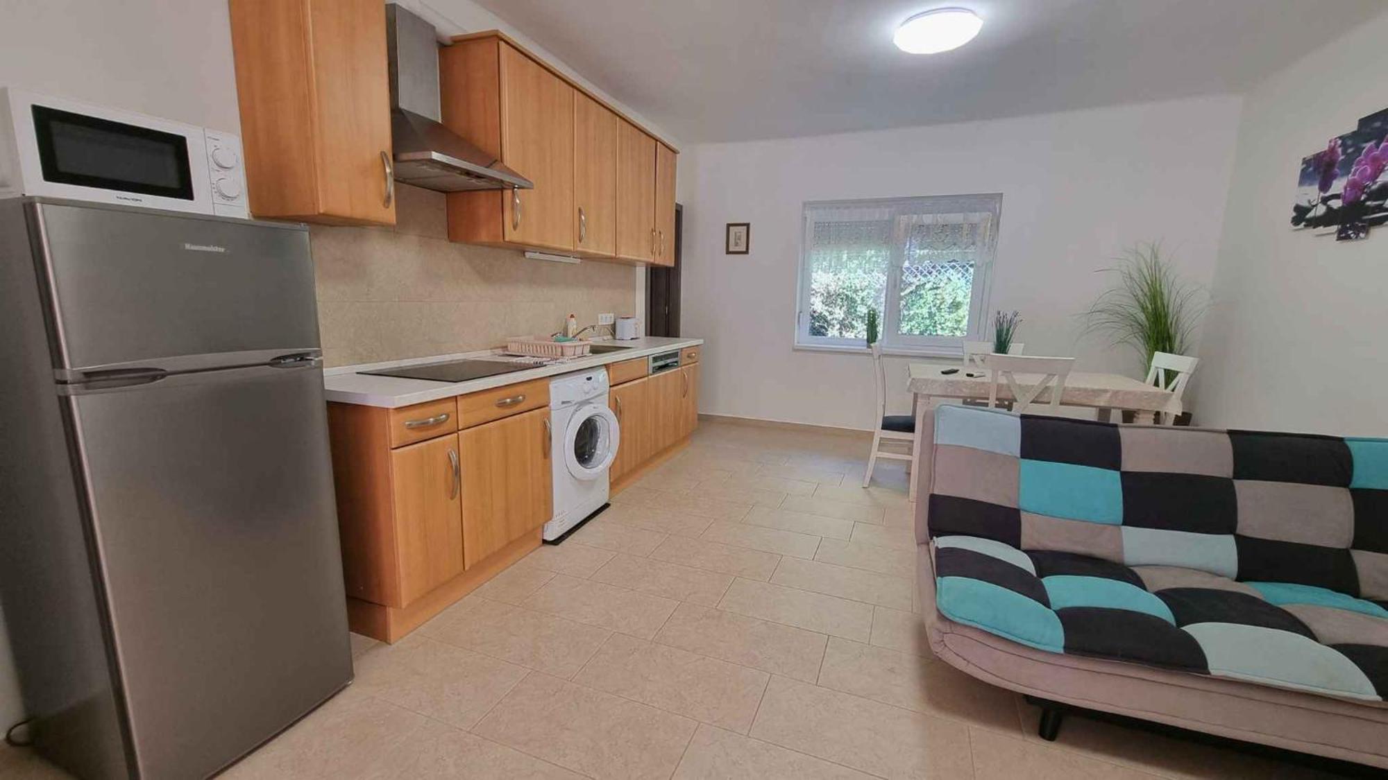 Apartment In Balatonlelle 40765 Eksteriør bilde
